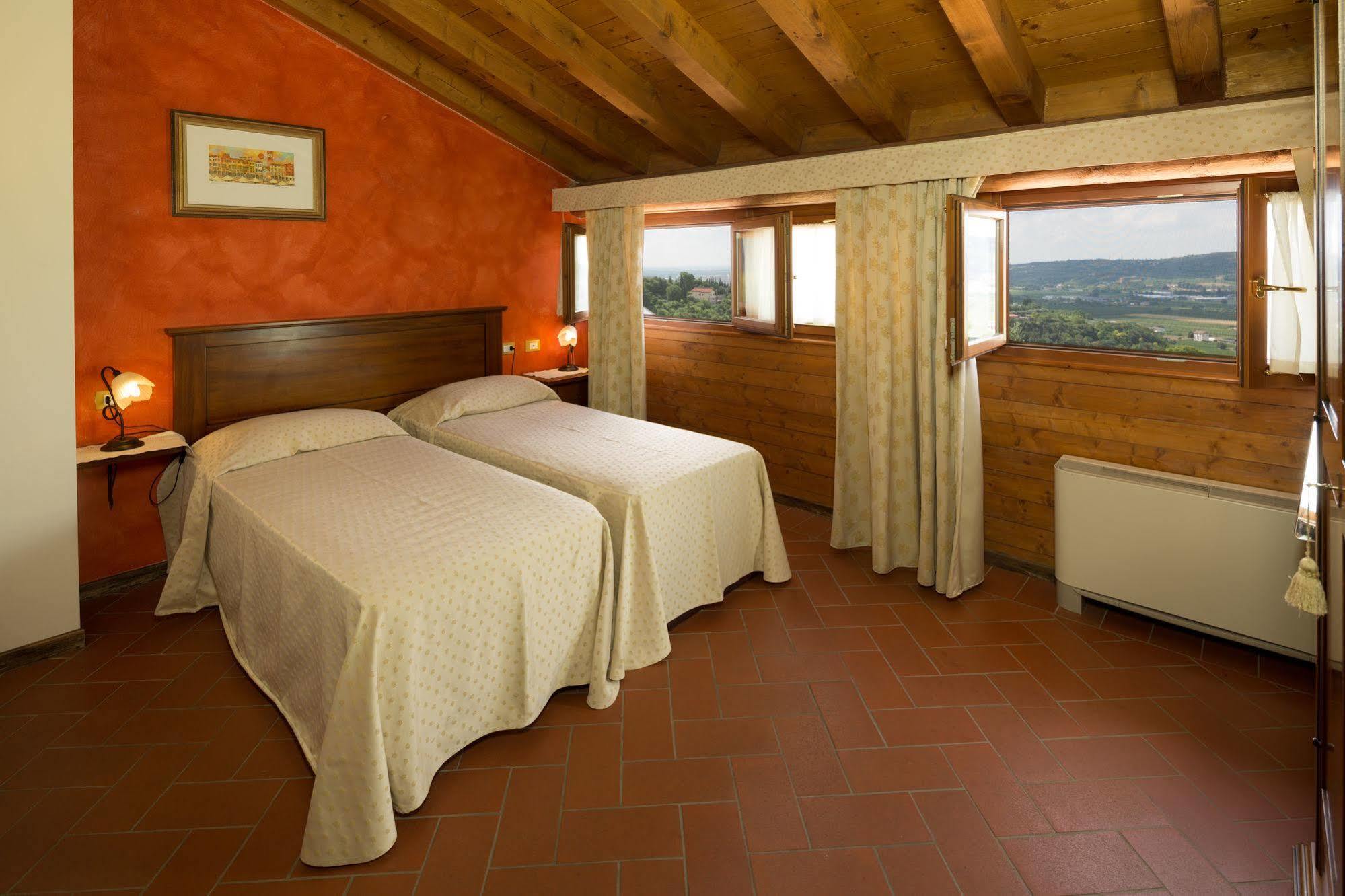 Agriturismo Casa Rosa เวโรนา ภายนอก รูปภาพ